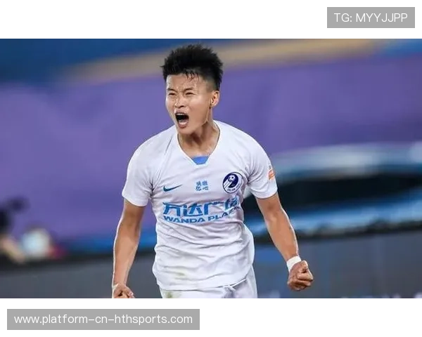 大连英博林良铭禁区劲射建功，点燃全场激情！