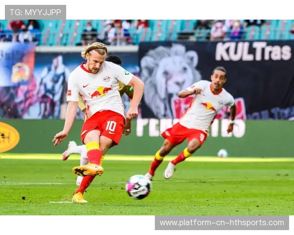 德甲莱比锡边路传中精准，主场胜果被稳住